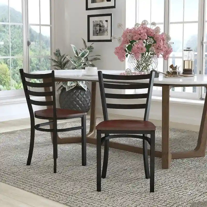Chaise de restaurant en métal à dossier échelle - 16,5L x 17P x 32,25H