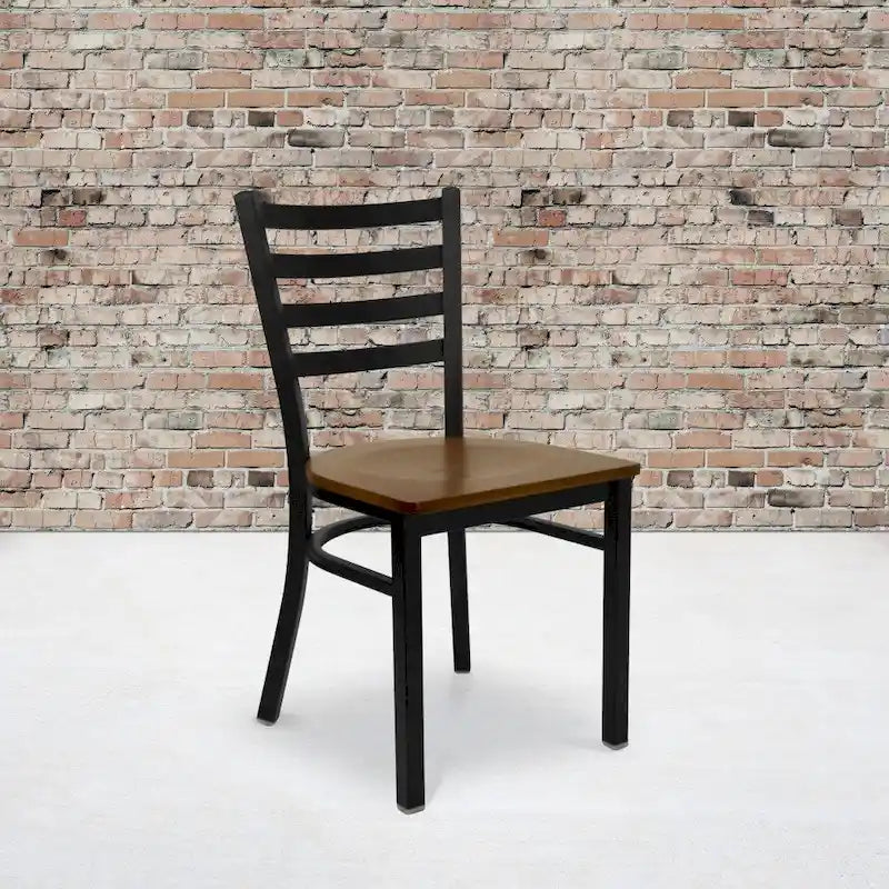 Chaise de restaurant en métal à dossier échelle - 16,5L x 17P x 32,25H