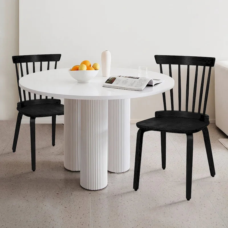 Chaise de salle à manger à dossier fuseau avec pieds en bois courbé, noir