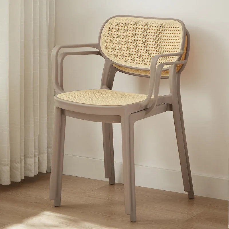 Chaise de salle à manger moderne empilable pour intérieur et extérieur